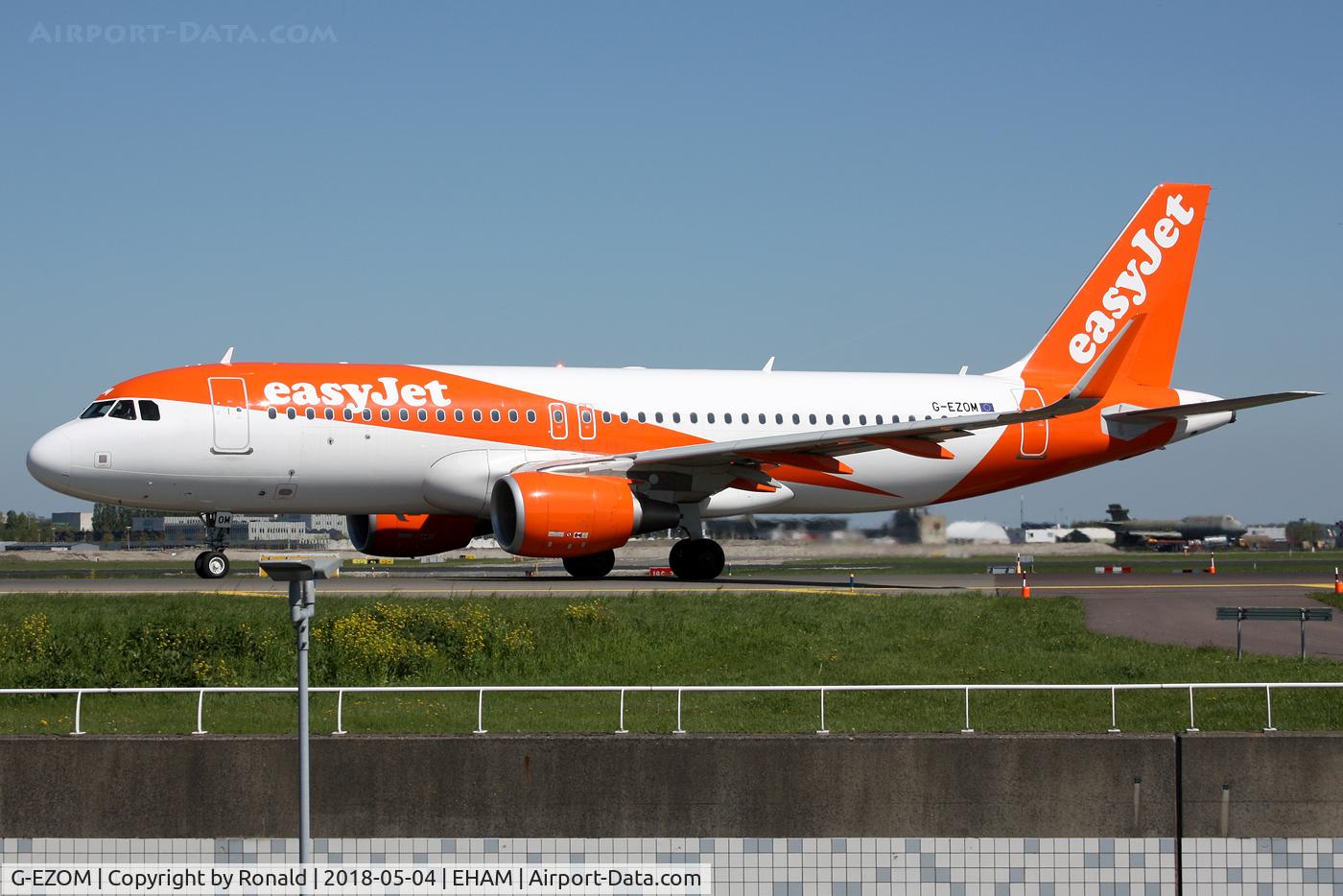 G-EZOM, 2015 Airbus A320-214 C/N 6587, at eham