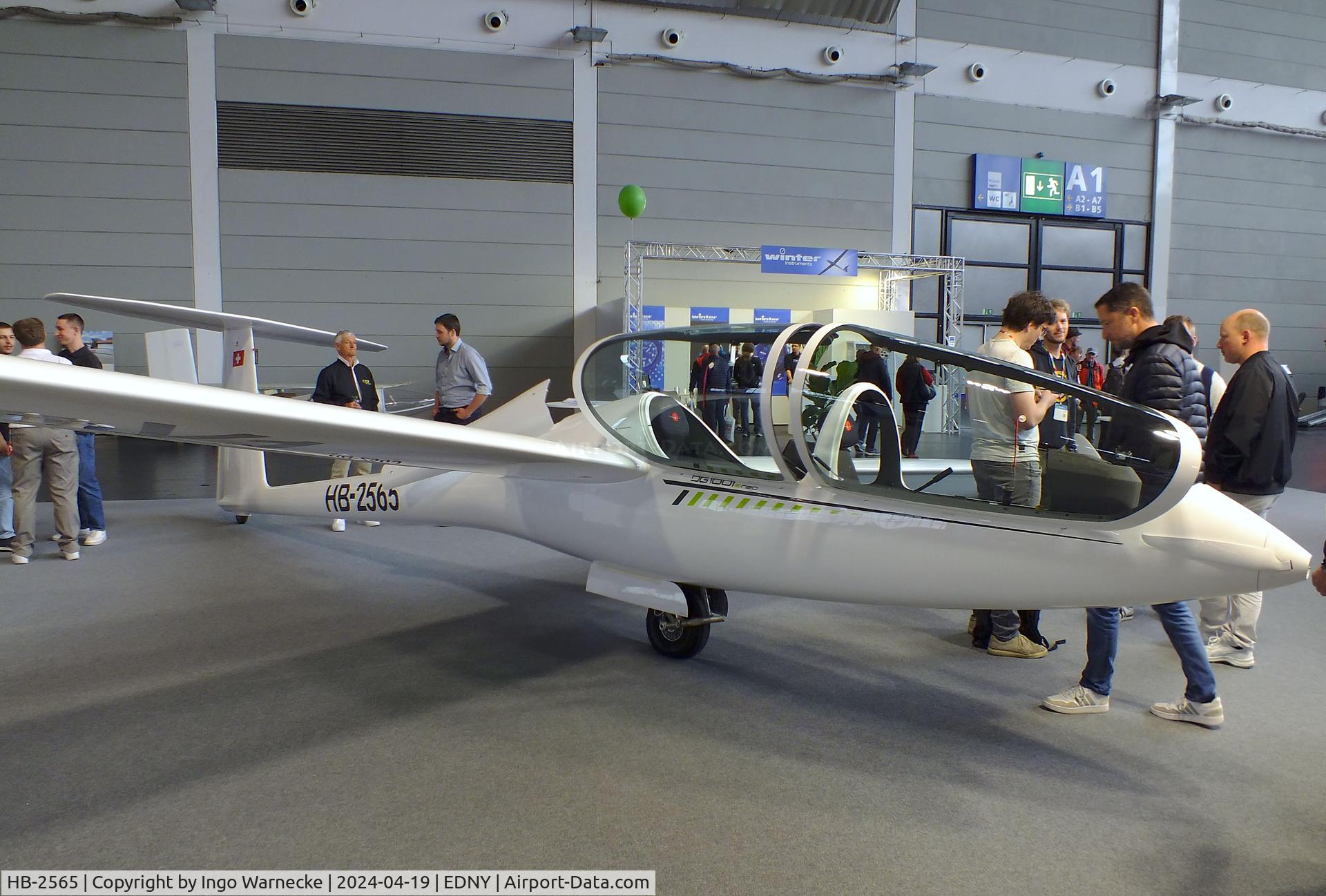 HB-2565, 2023 DG Flugzeugbau DG-1001e neo C/N 10-296E7, DG Flugzeugbau DG-1001e neo with electric motor (FES, front electric sustainer) at the AERO 2024, Friedrichshafen