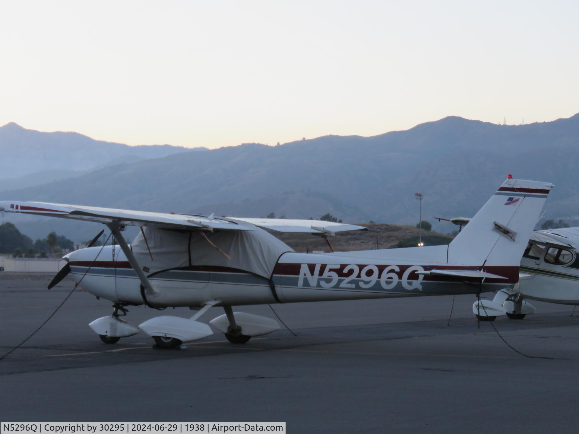 N5296Q, 1972 Cessna 150L C/N 15073196, Parked
