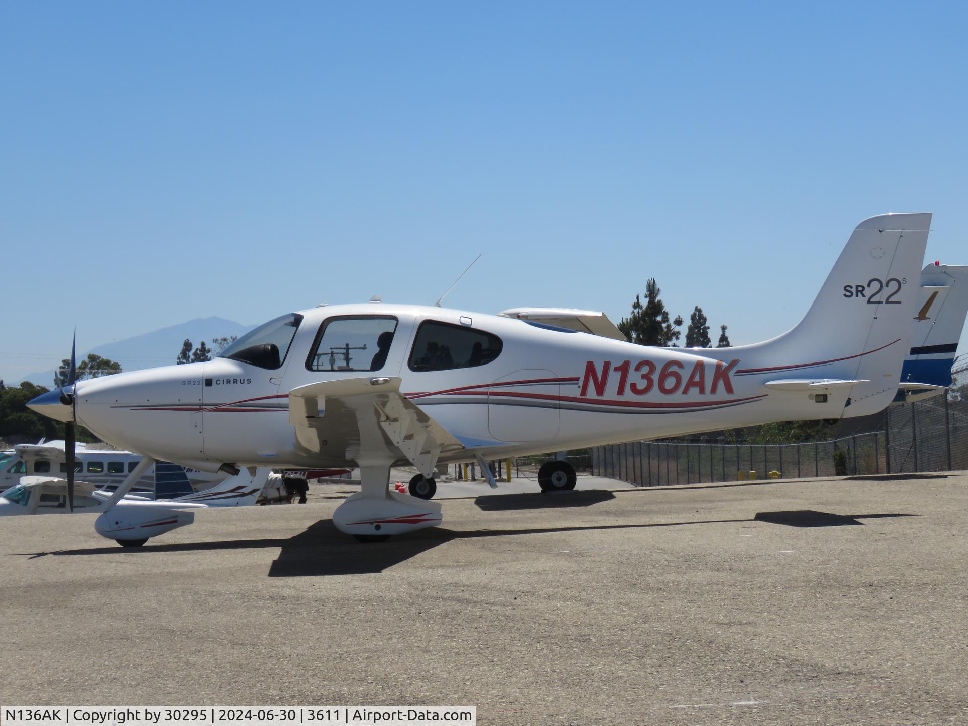 N136AK, 2010 Cirrus SR22 C/N 3510, Parked