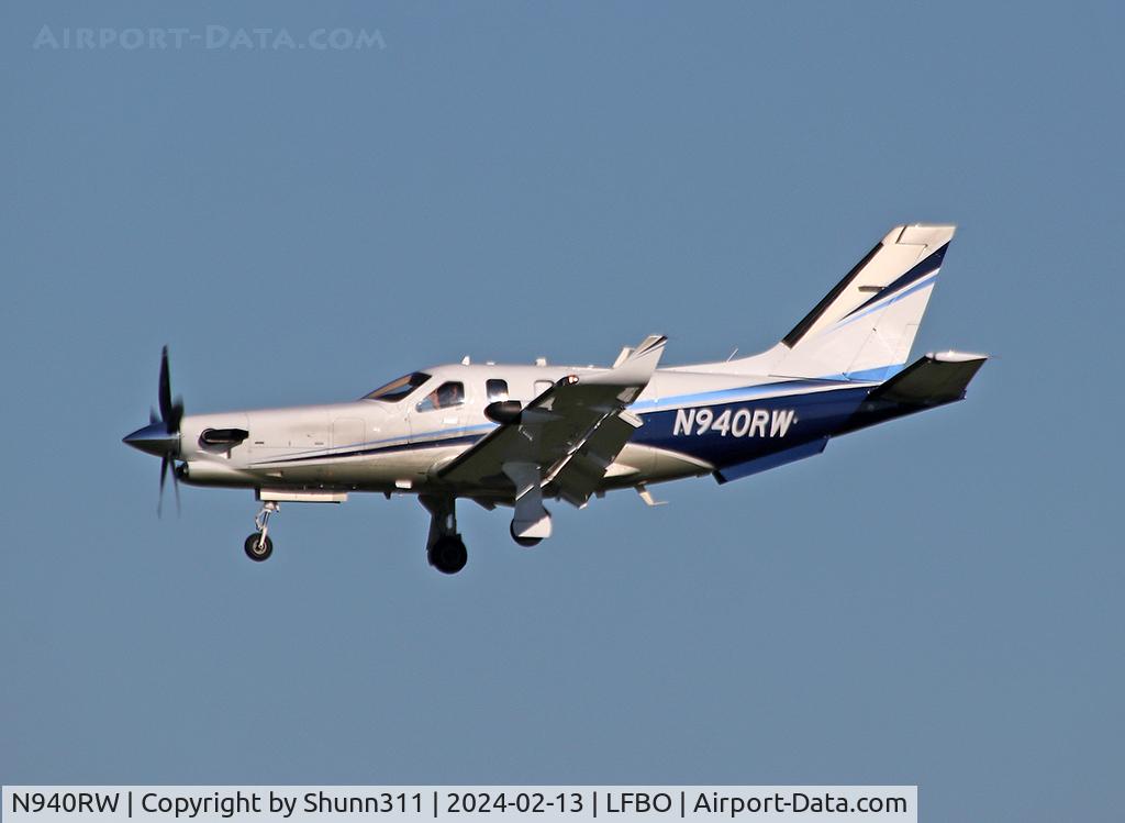 N940RW, 2019 Daher TBM-940 C/N 1303, Landing rwy 32R