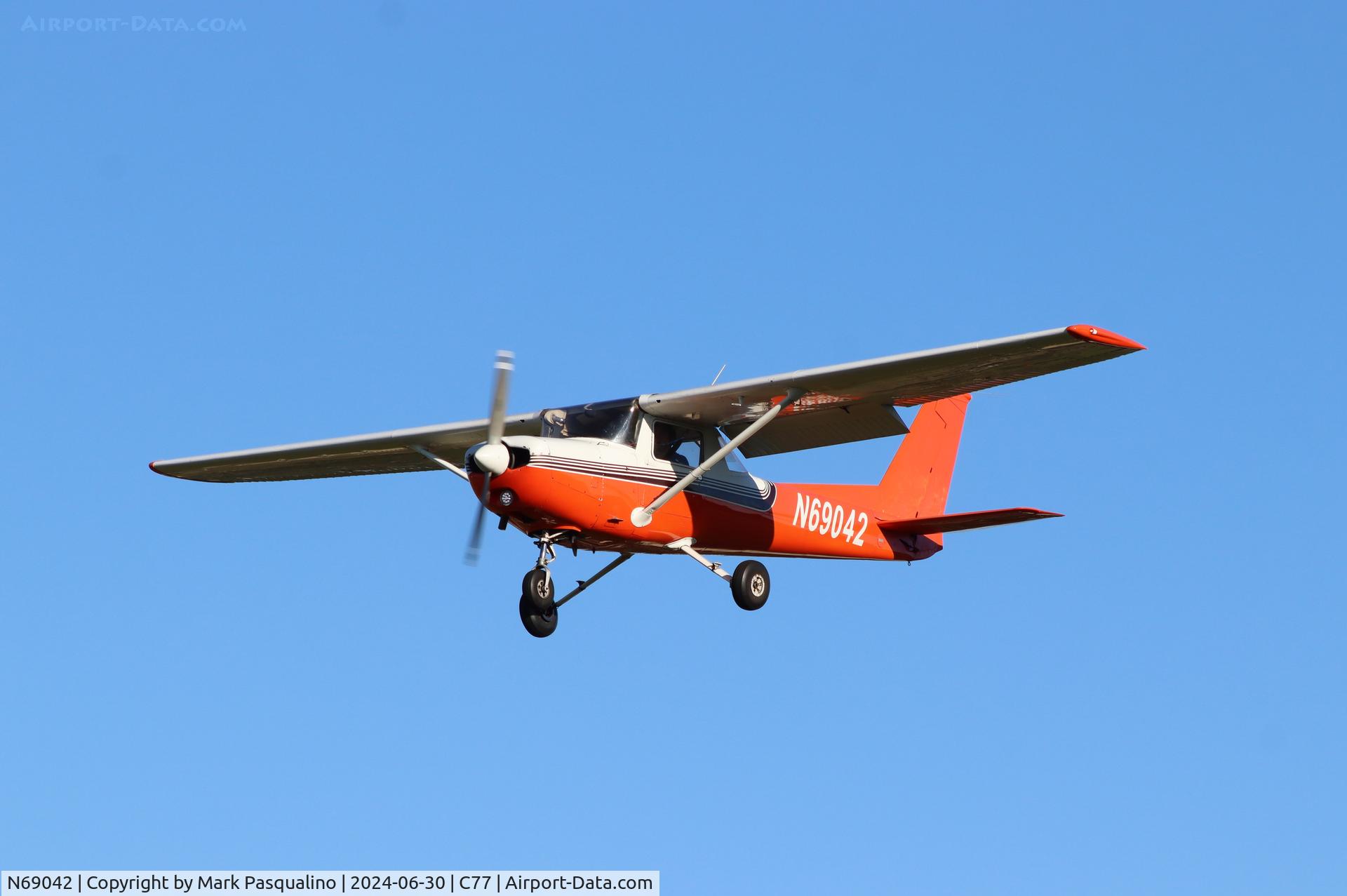 N69042, 1978 Cessna 152 C/N 15282455, Cessna 152