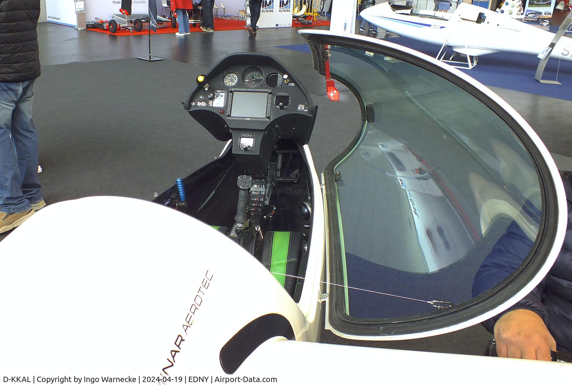 D-KKAL, Schempp-Hirth Ventus 3T C/N 026 TS, Schempp-Hirth Ventus 3T at the AERO 2024, Friedrichshafen #c