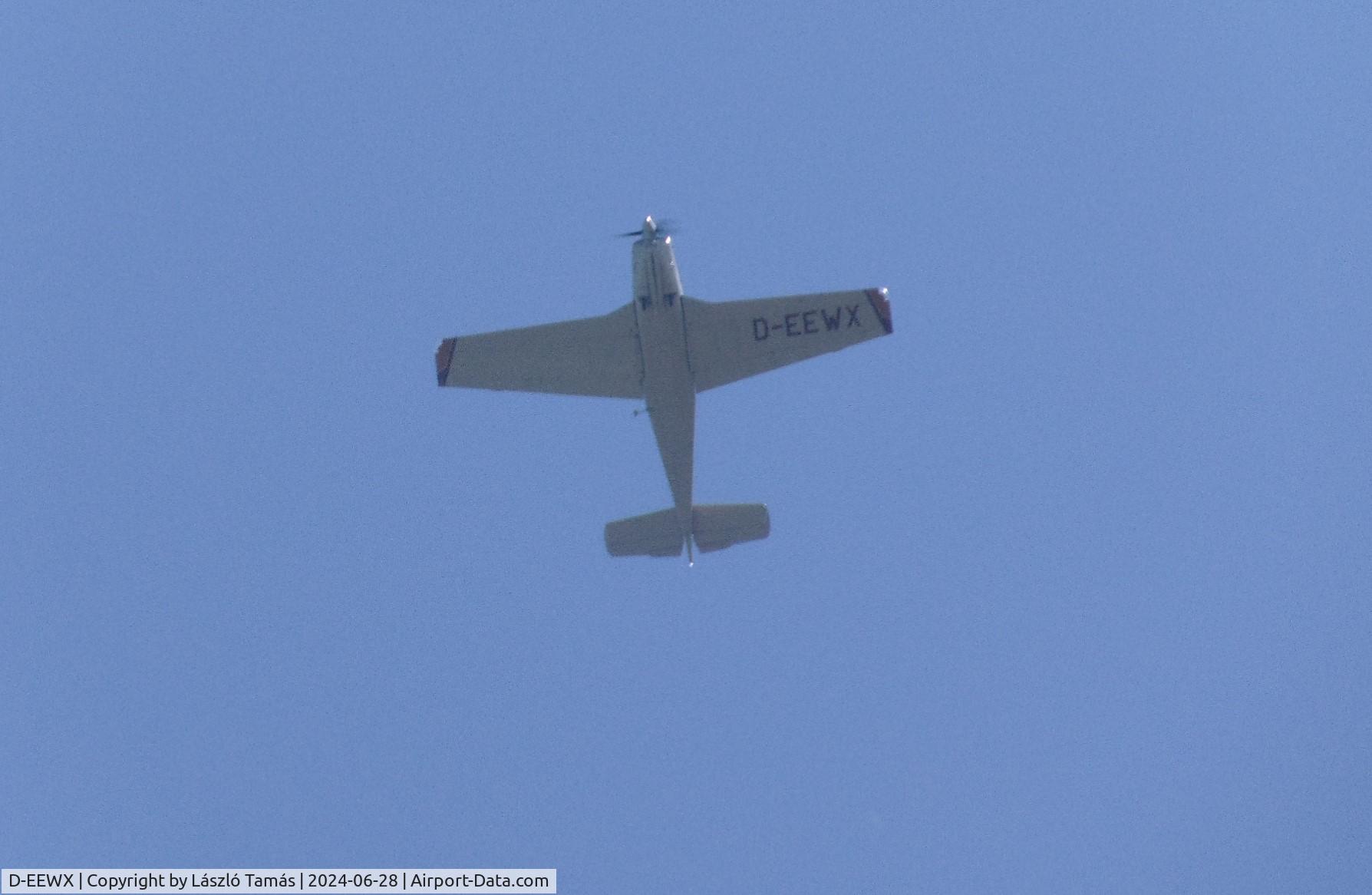 D-EEWX, 1983 Beech F33A Bonanza Bonanza C/N CE-947, Above Lake Balaton...