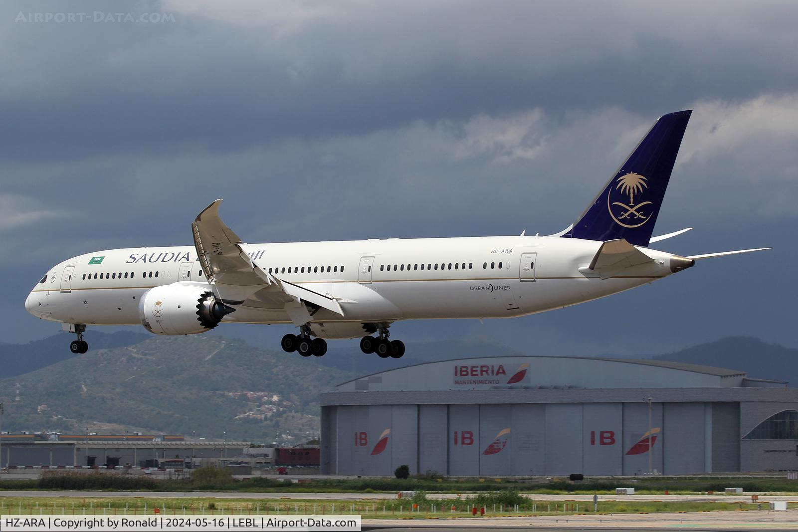 HZ-ARA, 2016 Boeing 787-9 Dreamliner C/N 41544, at bcn