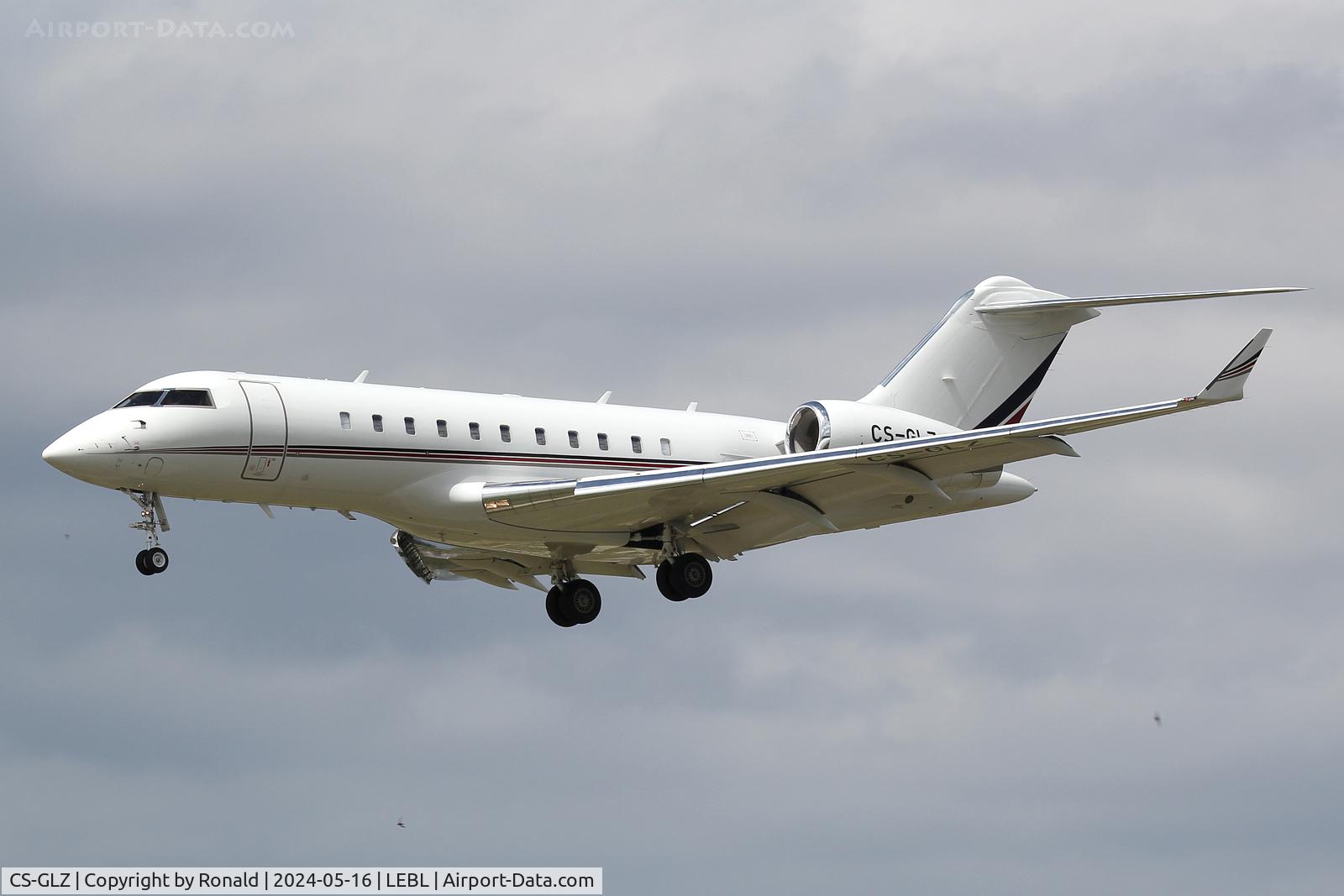 CS-GLZ, 2013 Bombardier BD-700-1A10 Global 5000 C/N 9531, at bcn