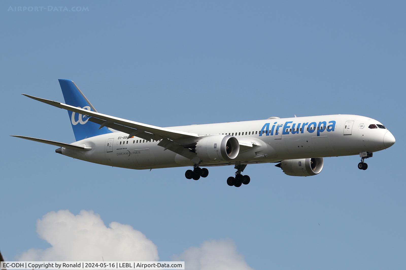 EC-ODH, Boeing 787-9 Dreamliner Dreamliner C/N 62146, at bcn