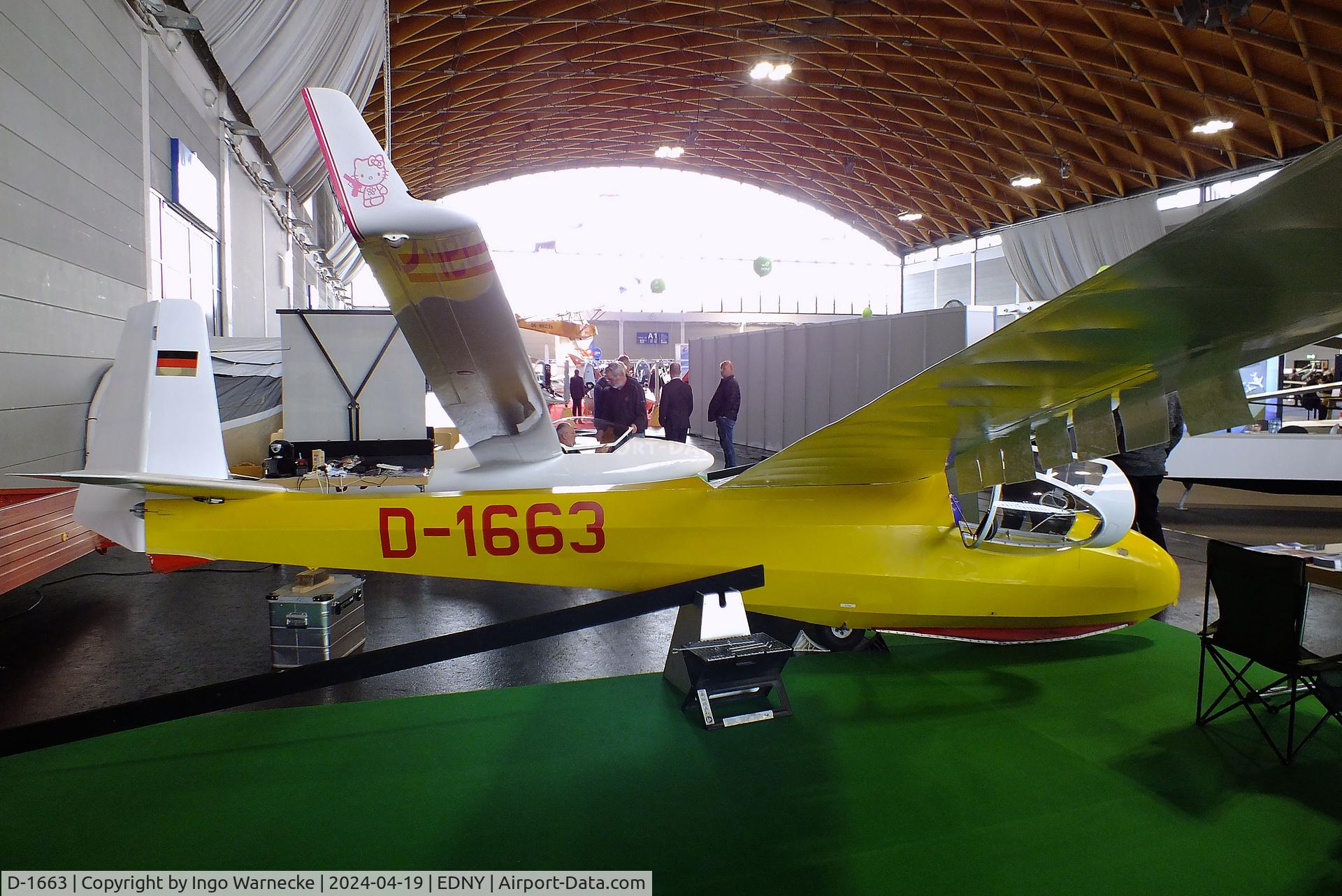 D-1663, Schleicher K-8B C/N 816, Schleicher K 8B at the AERO 2024, Friedrichshafen