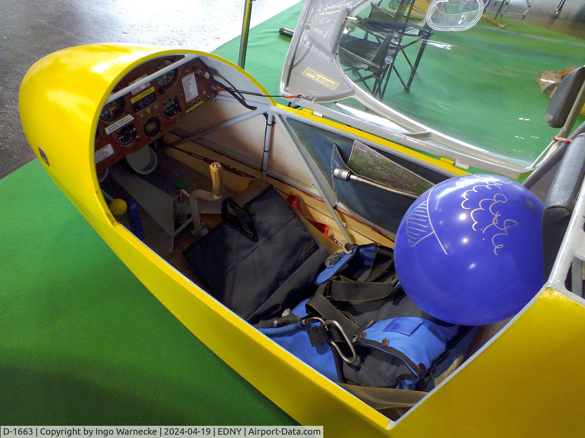 D-1663, Schleicher K-8B C/N 816, Schleicher K 8B at the AERO 2024, Friedrichshafen #c