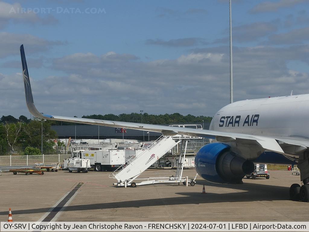 OY-SRV, 2007 Boeing 767-346F C/N 35816, Maersk parking Fox