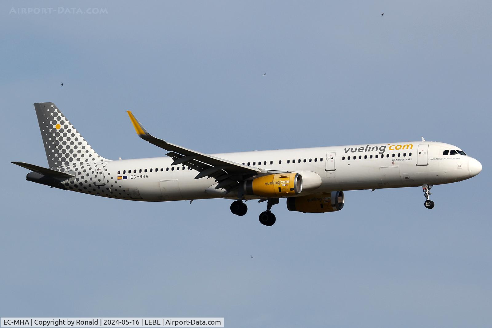 EC-MHA, 2015 Airbus A321-231 C/N 6684, at bcn