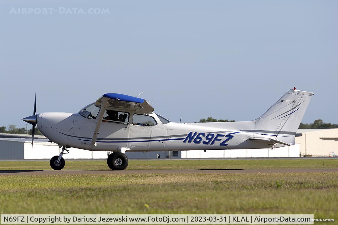 N69FZ, Cessna R172K Hawk XP C/N R1722546, Cessna R172K Hawk XP  C/N R1722546, N69FZ