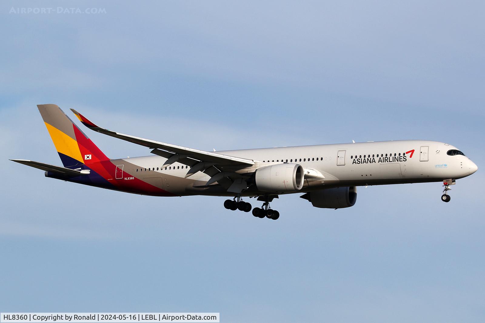 HL8360, 2018 Airbus A350-941 C/N 0234, at bcn