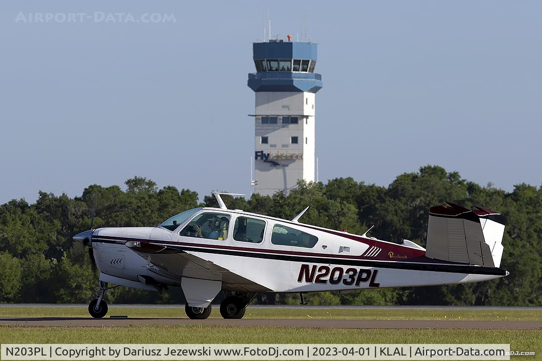 N203PL, 1976 Beech V35B Bonanza C/N D-9898, Beech V35B Bonanza  C/N D-9898, N203PL