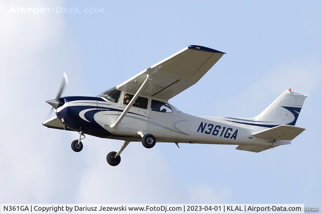 N361GA, Gulfstream Aerospace GV-SP (G550) C/N 5361, Cessna 172 Skyhawk, N361GA