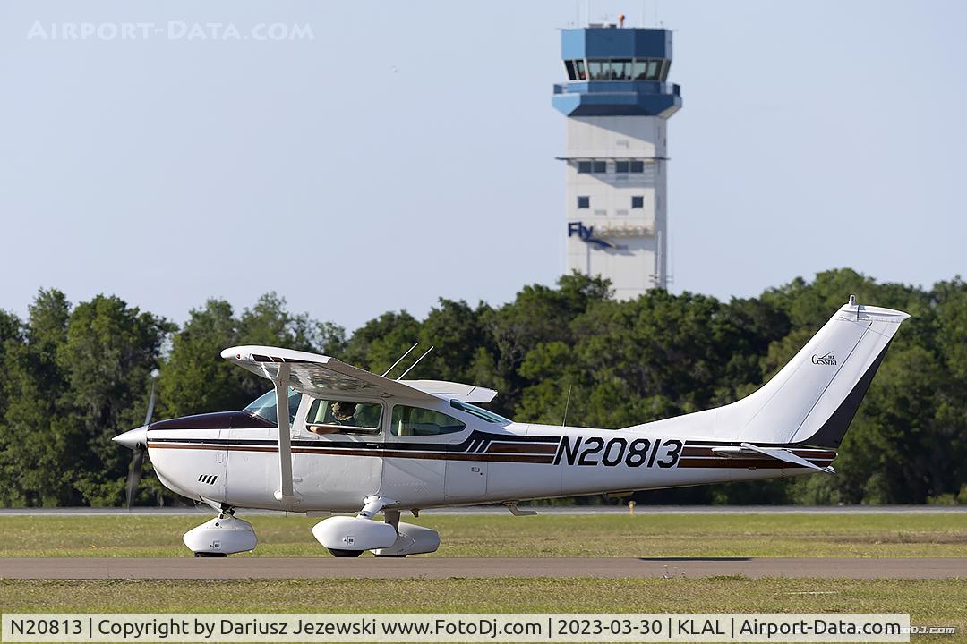 N20813, 1972 Cessna 182P Skylane C/N 18261227, Cessna 182P Skylane  C/N 18261227, N20813