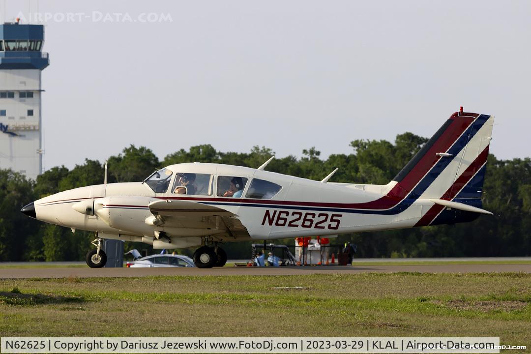 N62625, 1976 Piper PA-23-250 C/N 27-7654095, Piper PA-23-250 Apache  C/N 27-7654095, N62625