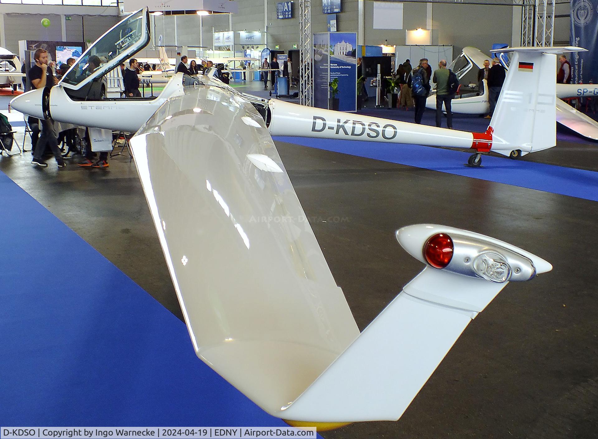 D-KDSO, 2007 Stemme S-10VT C/N 11-111, Stemme S-10VT at the AERO 2024, Friedrichshafen