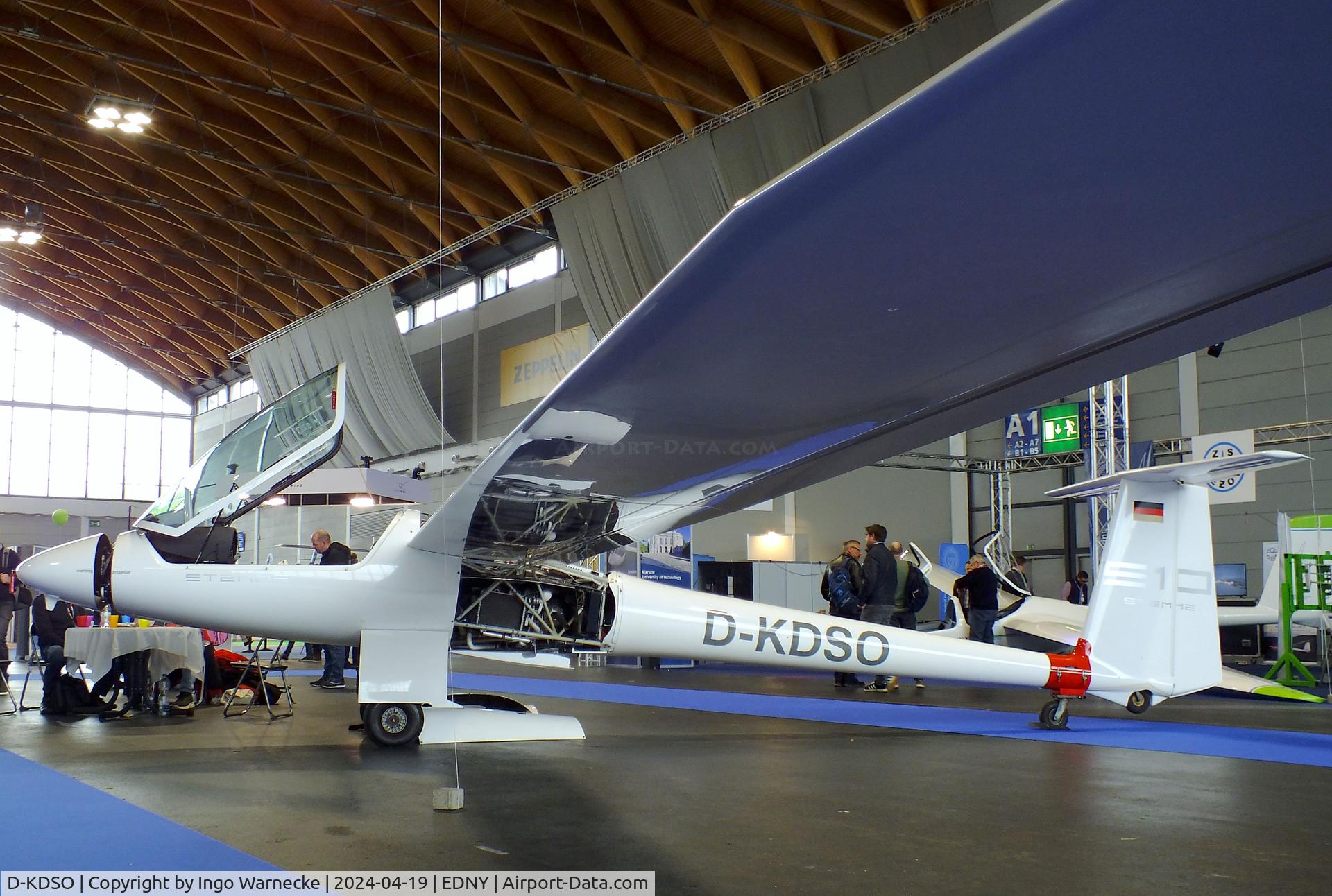 D-KDSO, 2007 Stemme S-10VT C/N 11-111, Stemme S-10VT at the AERO 2024, Friedrichshafen