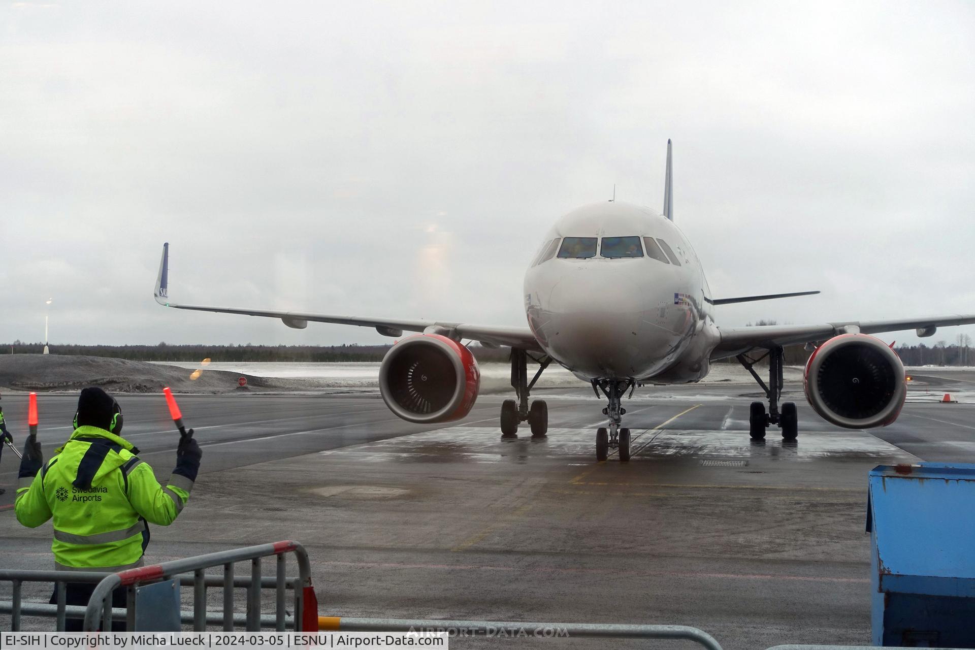 EI-SIH, 2018 Airbus A320-251N C/N 8551, A gloomy winter morning in Umeå
