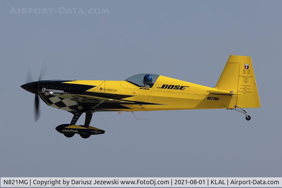 N821MG, 2009 Extra EA-300SC C/N SC010, Extra EA-300S  C/N 1035, N821MG