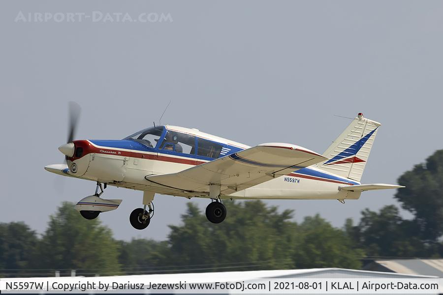 N5597W, 1962 Piper PA-28-160 Cherokee C/N 28-733, Piper PA-28-160 Cherokee  C/N 28-733, N5597W