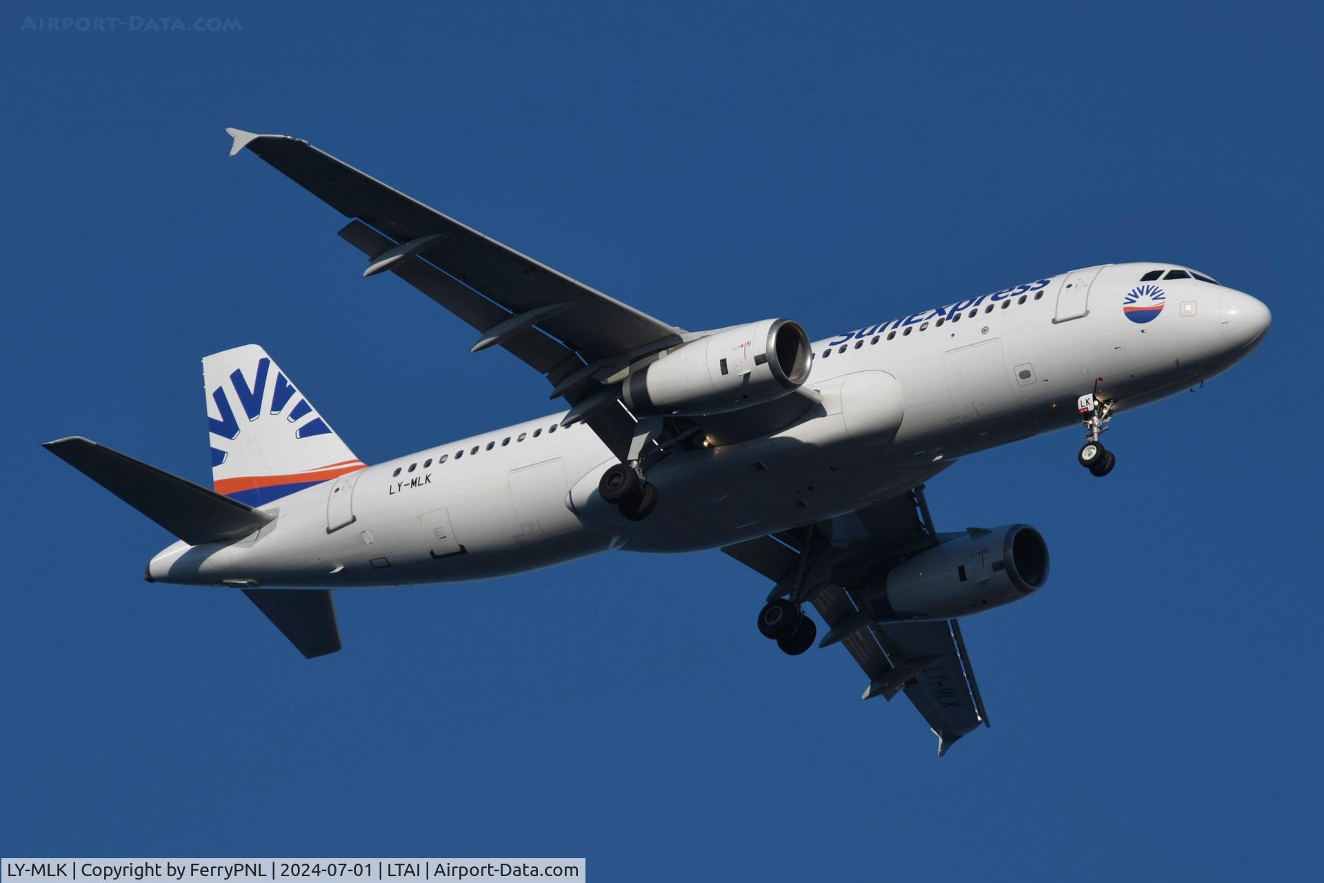 LY-MLK, 2009 Airbus A320-232 C/N 3968, SunExpress leased this A320 for the summer from Avion Express