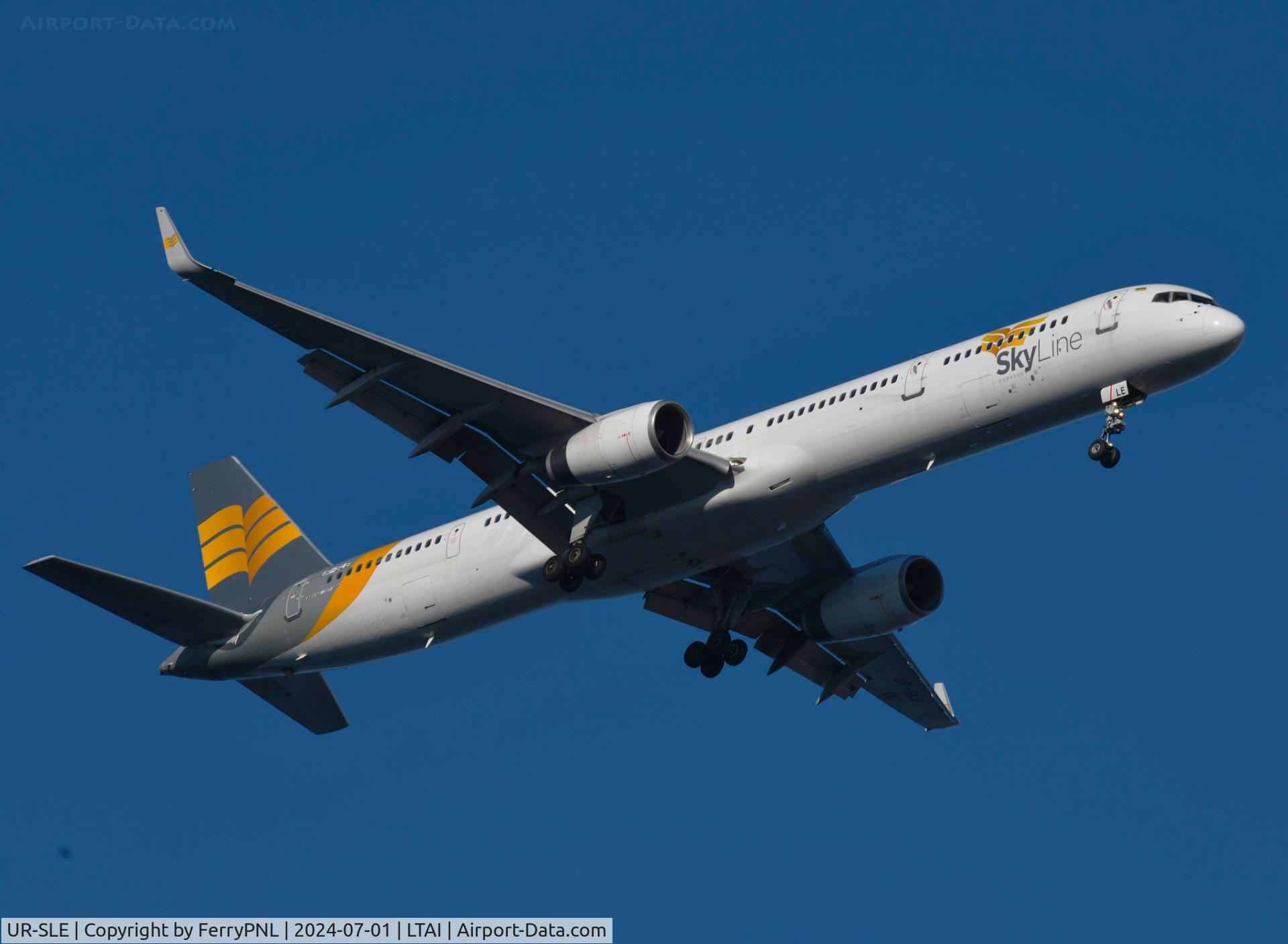 UR-SLE, 1999 Boeing 757-330(WL) C/N 29012, SkyLine Express B753, ex D-ABOE with Condor