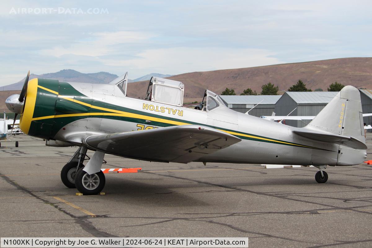 N100XK, 1949 North American T-6G Texan C/N 168-430, Seen on display at the Wenatchee Festival of Flight.