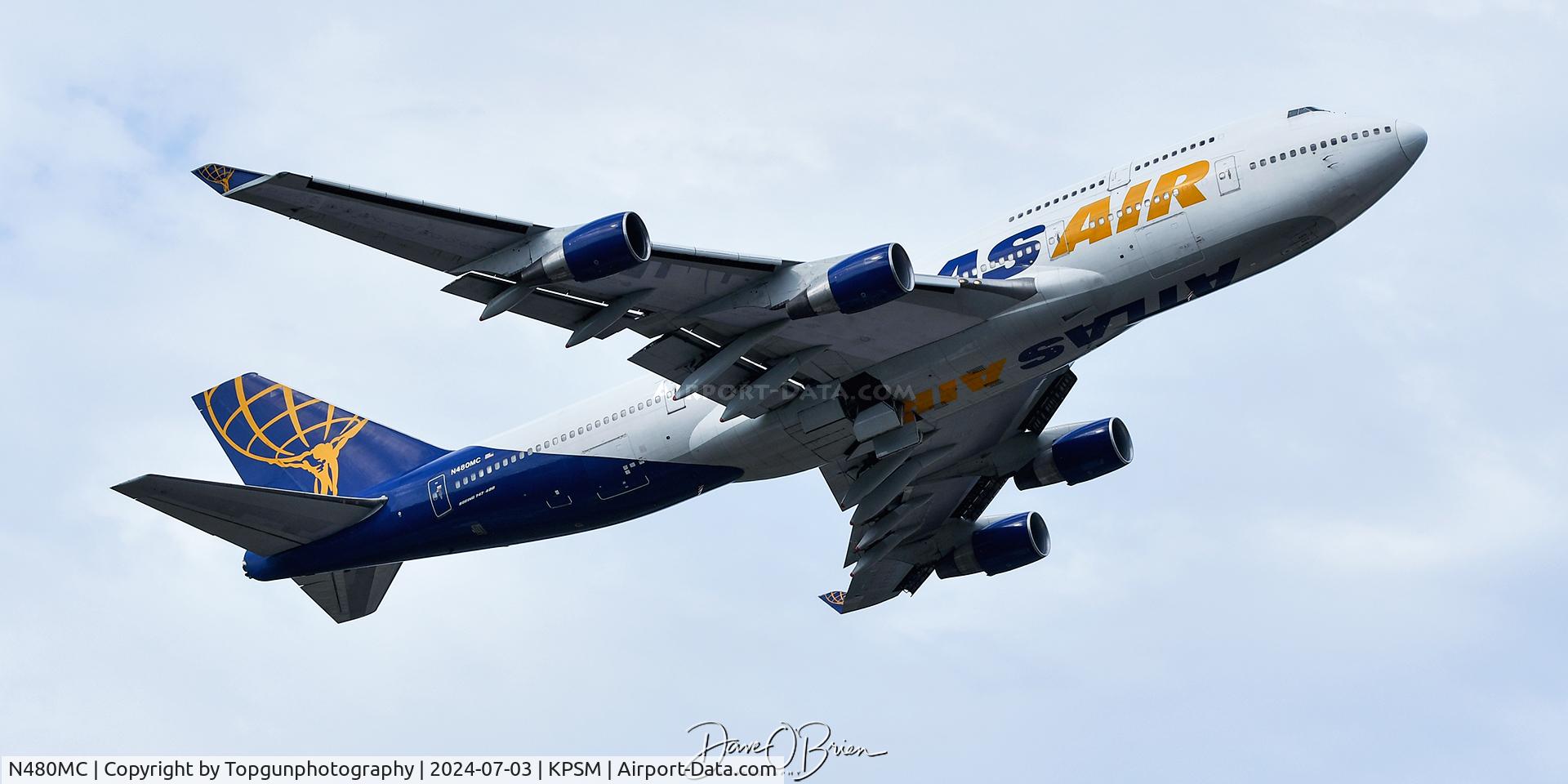 N480MC, 1999 Boeing 747-422 C/N 28812, GIANT8417 off the deck and heading home