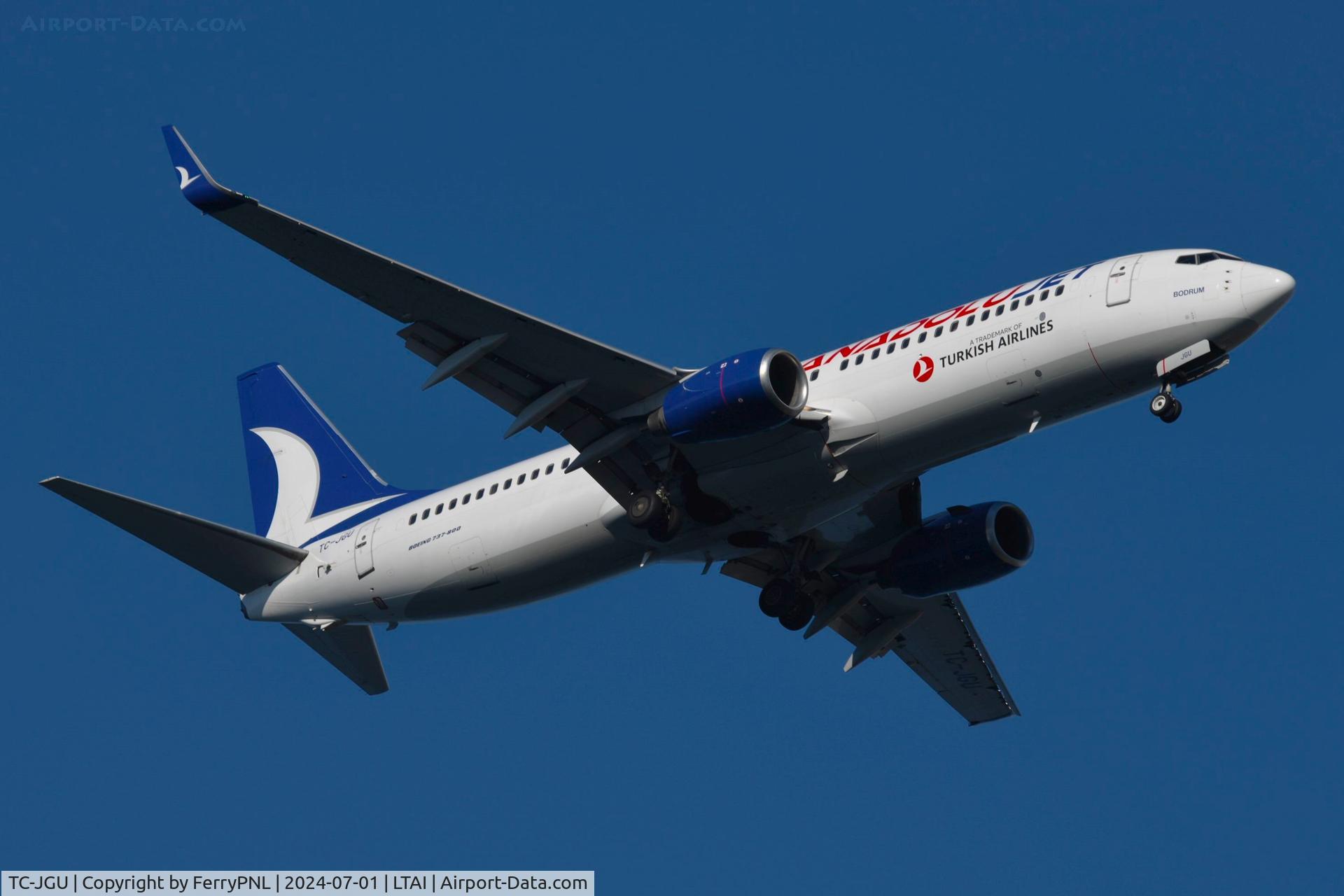 TC-JGU, 2006 Boeing 737-8F2 C/N 34418, Anadolu B738 on finals