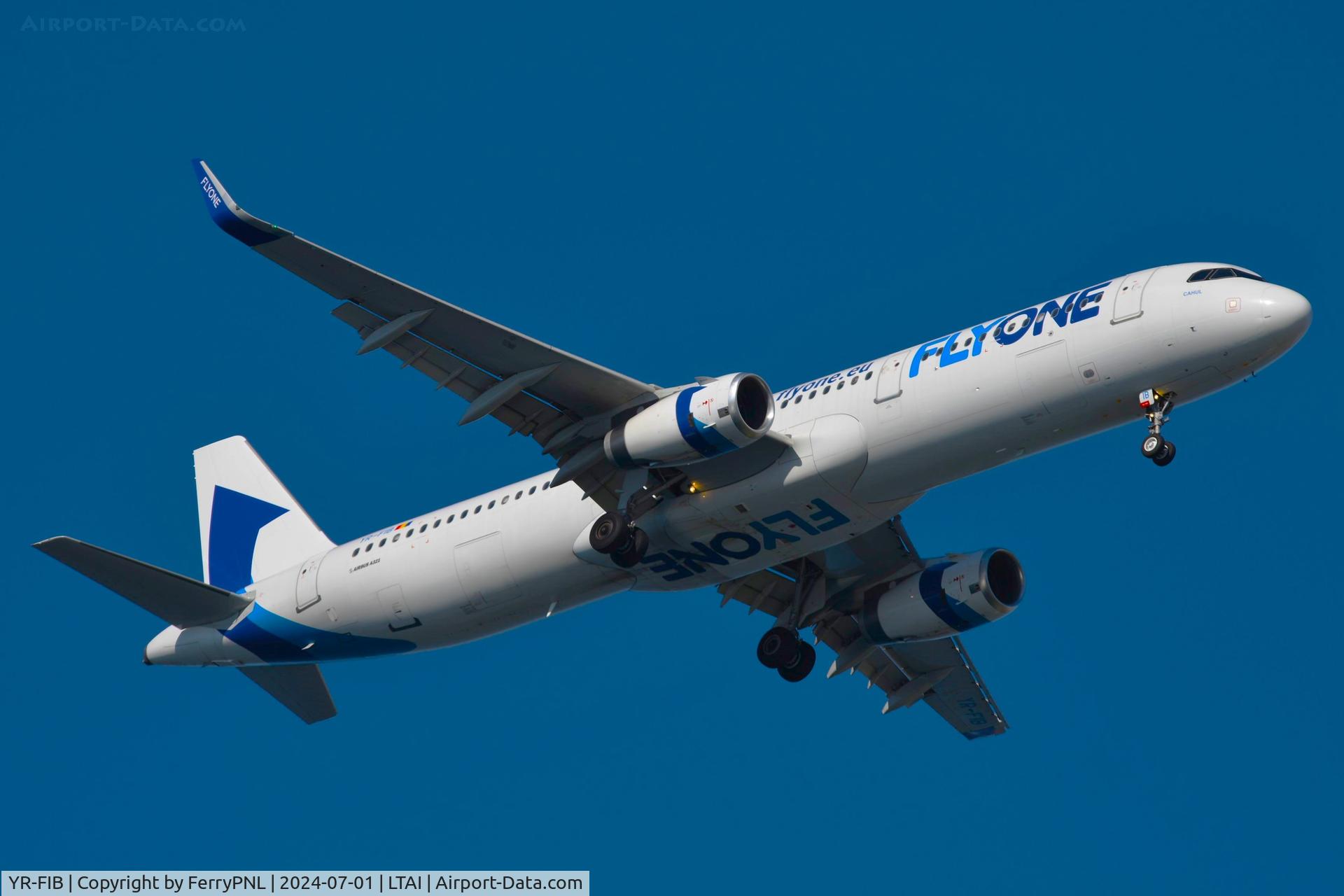 YR-FIB, 2014 Airbus A321-231(WL) C/N 6190, FlyOne A321 landing