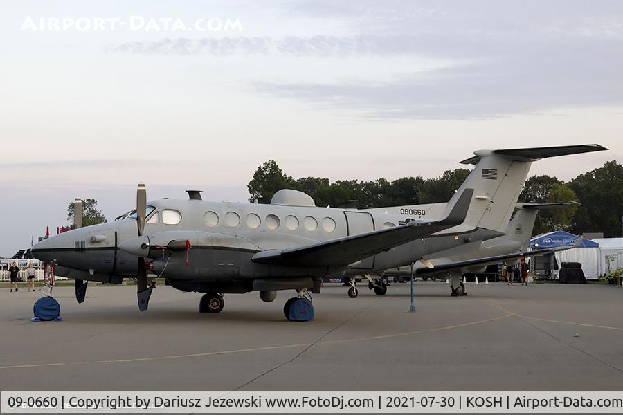 09-0660, 2009 Raytheon Beech MC-12W (B350) Liberty C/N FL-660, MC-12W Liberty 09-0660  from 185th SOS 137th SOW Will Rogers ANGB, OK