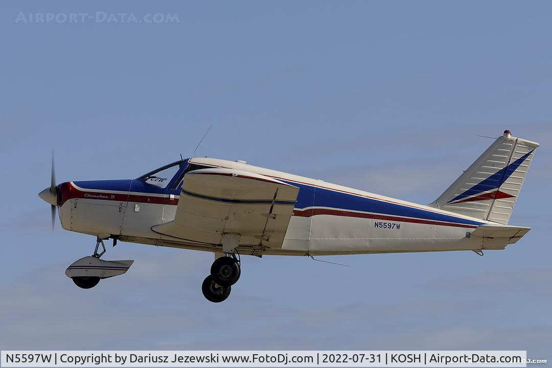 N5597W, 1962 Piper PA-28-160 Cherokee C/N 28-733, Piper PA-28-160 Cherokee  C/N 28-733, N5597W