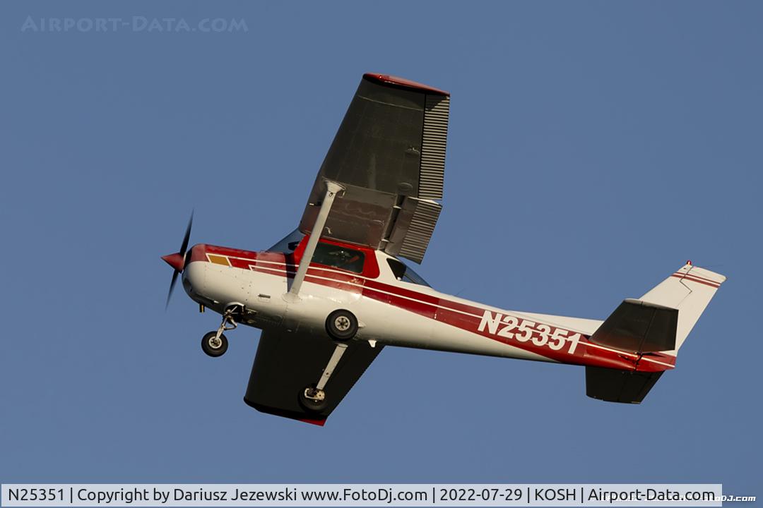 N25351, 1977 Cessna 152 C/N 15280609, Cessna 152  C/N 15280609, N25351