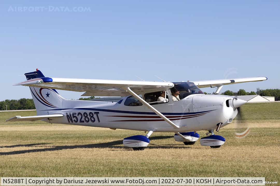 N5288T, 2002 Cessna 172S C/N 172S9222, Cessna 172S Skyhawk  C/N 172S9222, N5288T