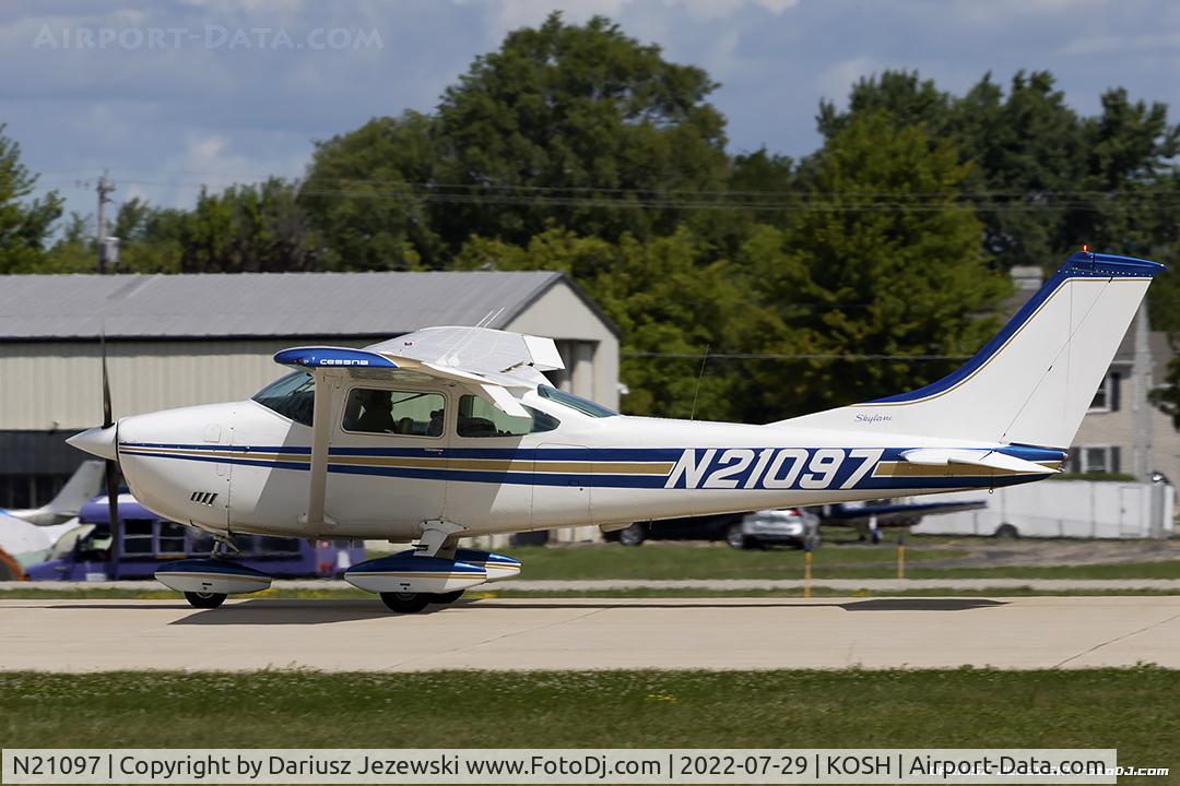 N21097, 1972 Cessna 182P Skylane C/N 18261412, Cessna 182P Skylane  C/N 18261412, N21097