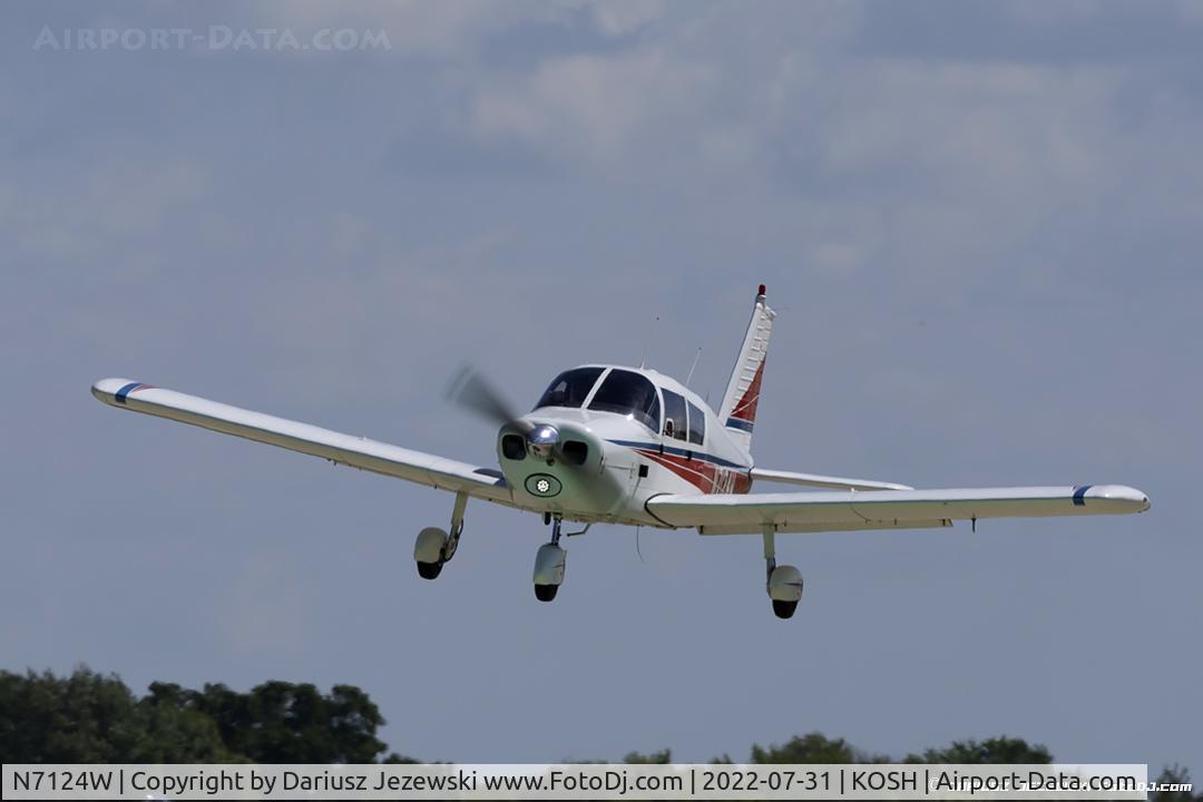 N7124W, 1962 Piper PA-28-180 C/N 28-921, Piper PA-28-180 Cherokee  C/N 28-921, N7124W