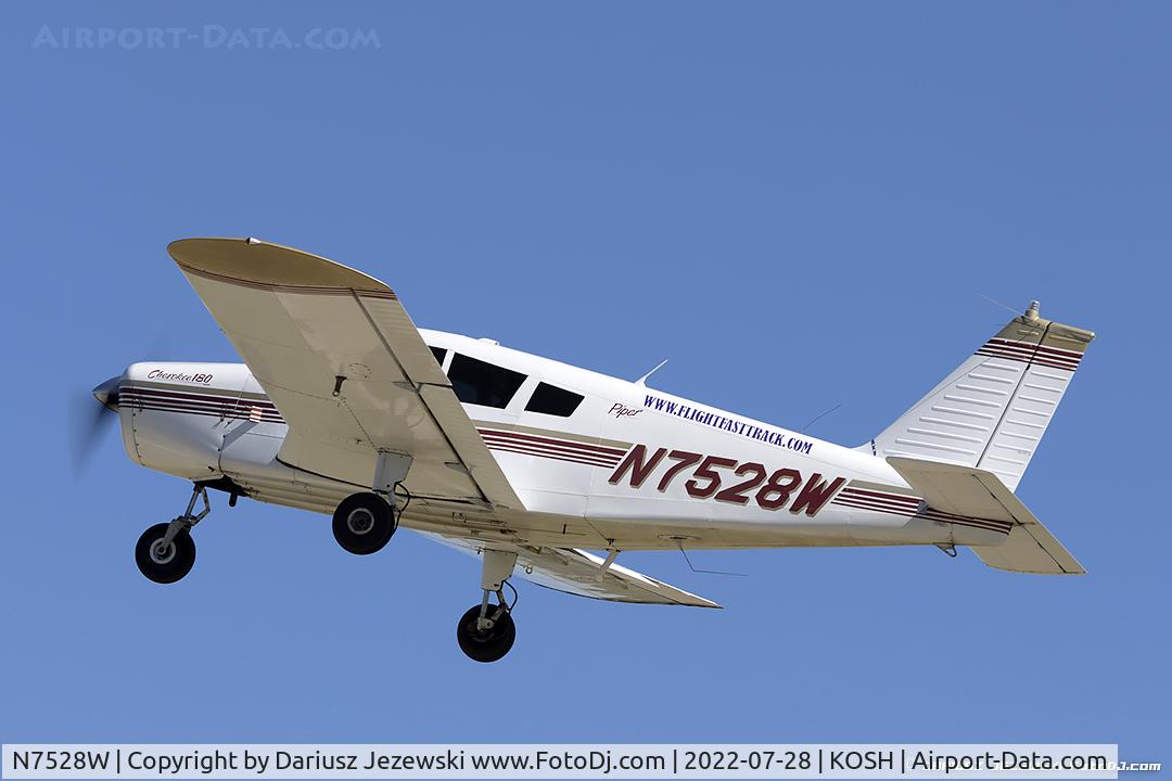 N7528W, 1963 Piper PA-28-180 C/N 28-1449, Piper PA-28-180 Cherokee  C/N 28-1449, N7528W