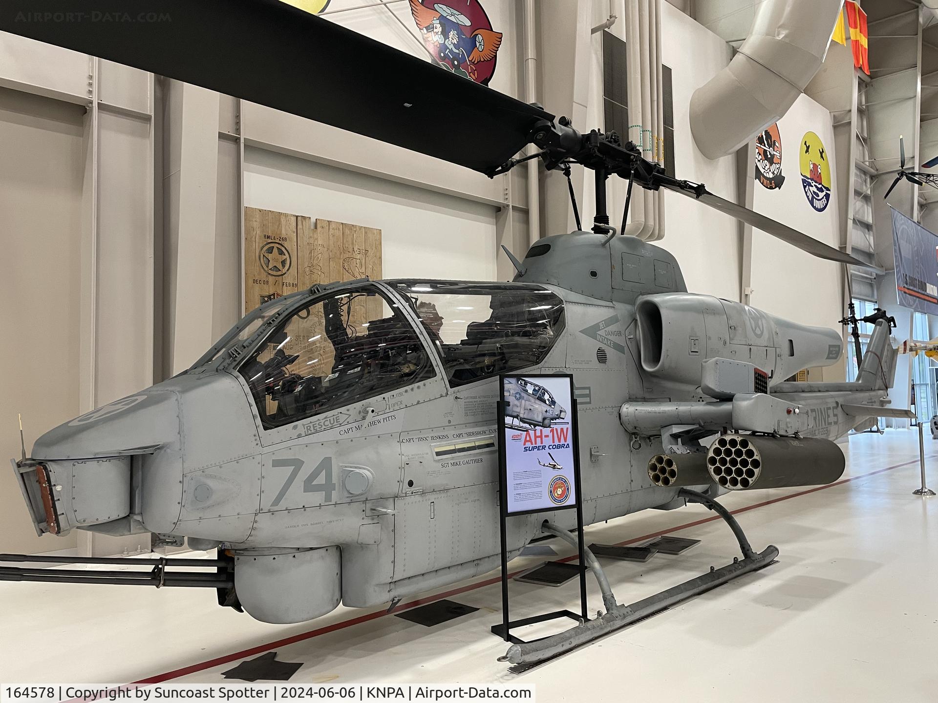 164578, Bell AH-1W Super Cobra C/N 26297/29160, An US Marine AH-1 Sea Cobra from Marine Light Attack Helicopter Squadron 269 at Marine Corps Air Station New River on display at the National Naval Aviation Museum