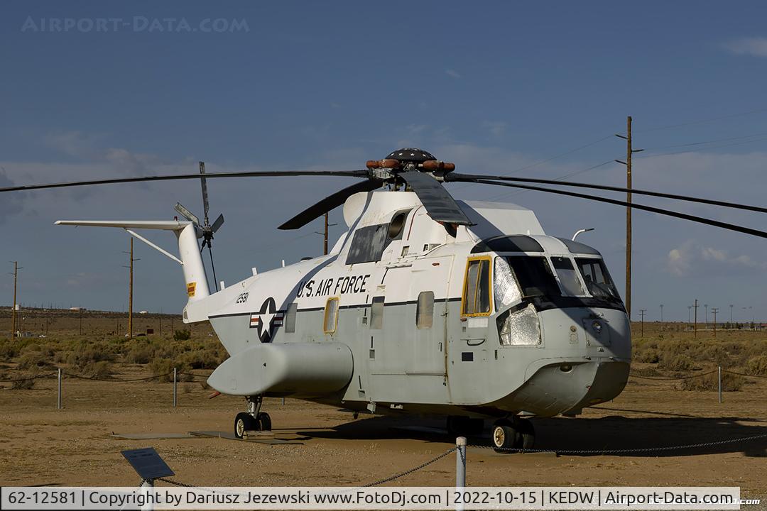 62-12581, Sikorsky JCH-3E C/N 61506, Sikorsky JCH-3E, C/N: 61506  62-12581 -  AF Flight Test Center Museum