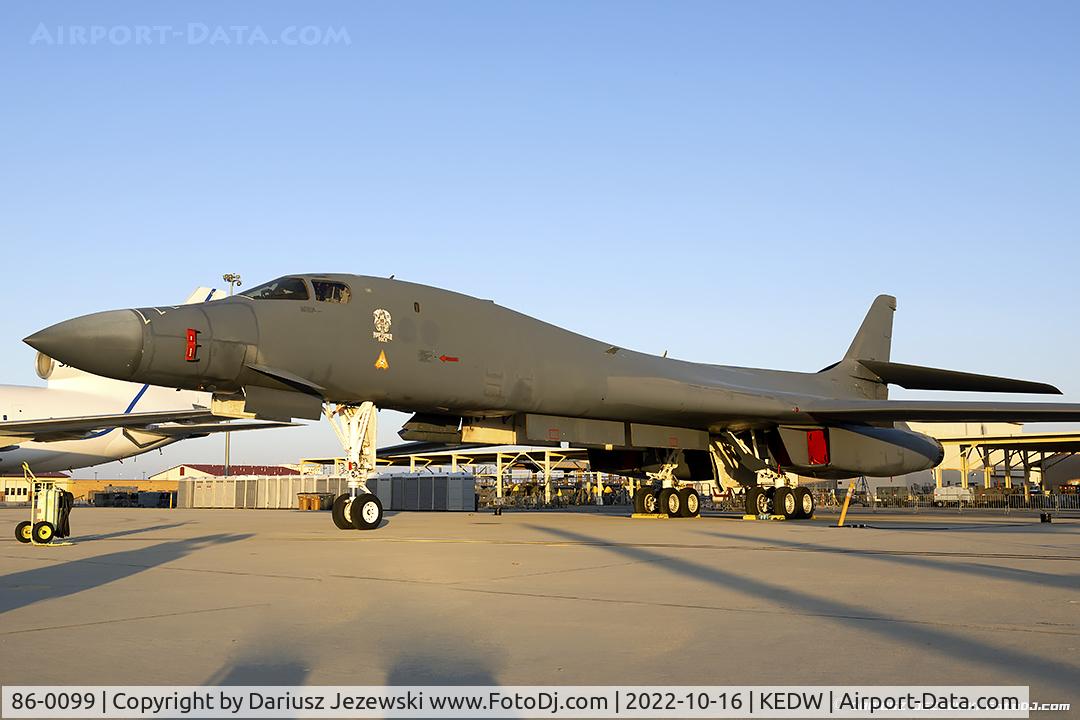 86-0099, 1986 Rockwell B-1B Lancer C/N 59, B-1B Lancer 86-0099 EL from   Edwards AFB, CA