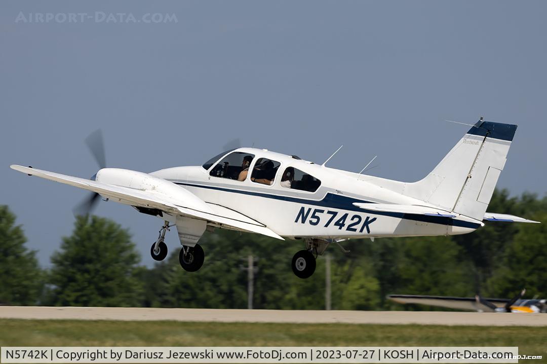 N5742K, 1964 Beech 95-B55 Baron C/N TC-729, Beech 95-B55 Baron  C/N TC-729, N5742K