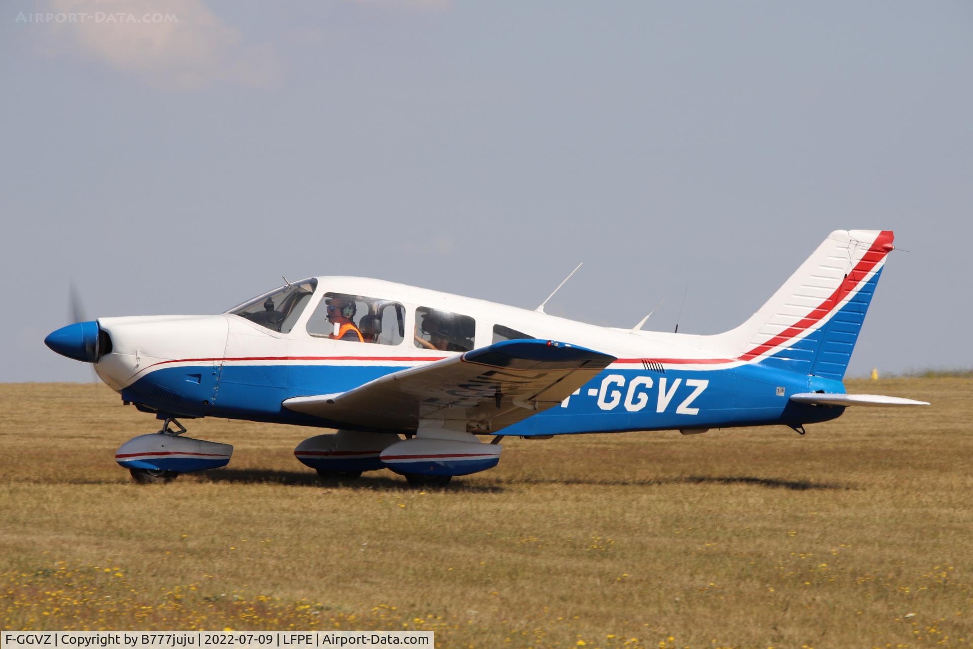 F-GGVZ, Piper PA-28-181 Archer C/N 28-8190289, during Meaux Airshow
