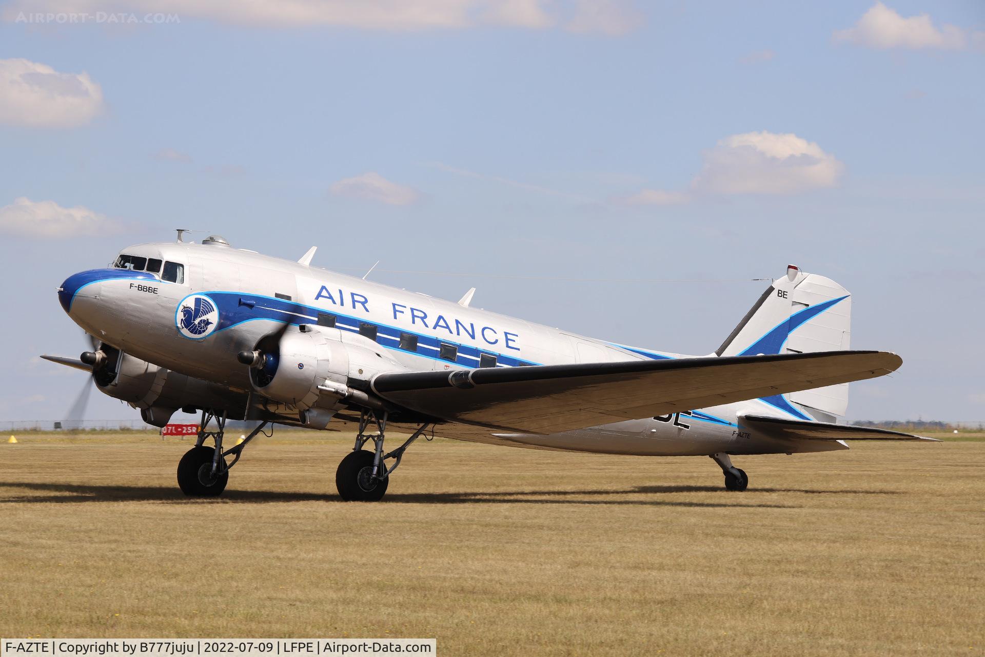 F-AZTE, 1943 Douglas C-47A-1-DL  Skytrain C/N 9172, during Meaux Airshow