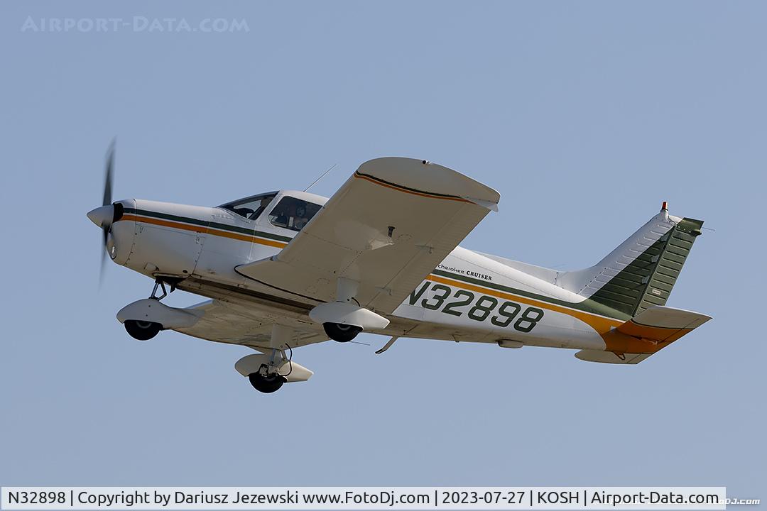 N32898, 1974 Piper PA-28-140 C/N 28-7525126, Piper PA-28-140 Cherokee Cruiser  C/N 28-7525126, N32898