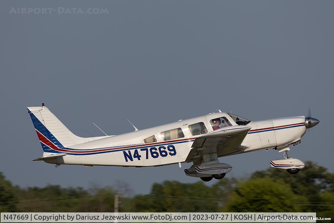 N47669, 1977 Piper PA-32-300 Cherokee Six C/N 32-7840011, Piper PA-32-300 Cherokee Six  C/N 32-7840011, N47669