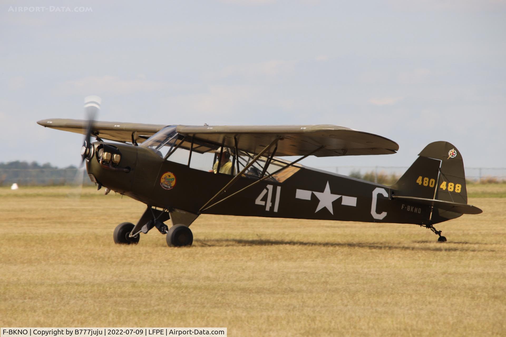 F-BKNO, 1944 Piper L-4J Grasshopper (J3C-65D) C/N 12784, during Meaux Airshow