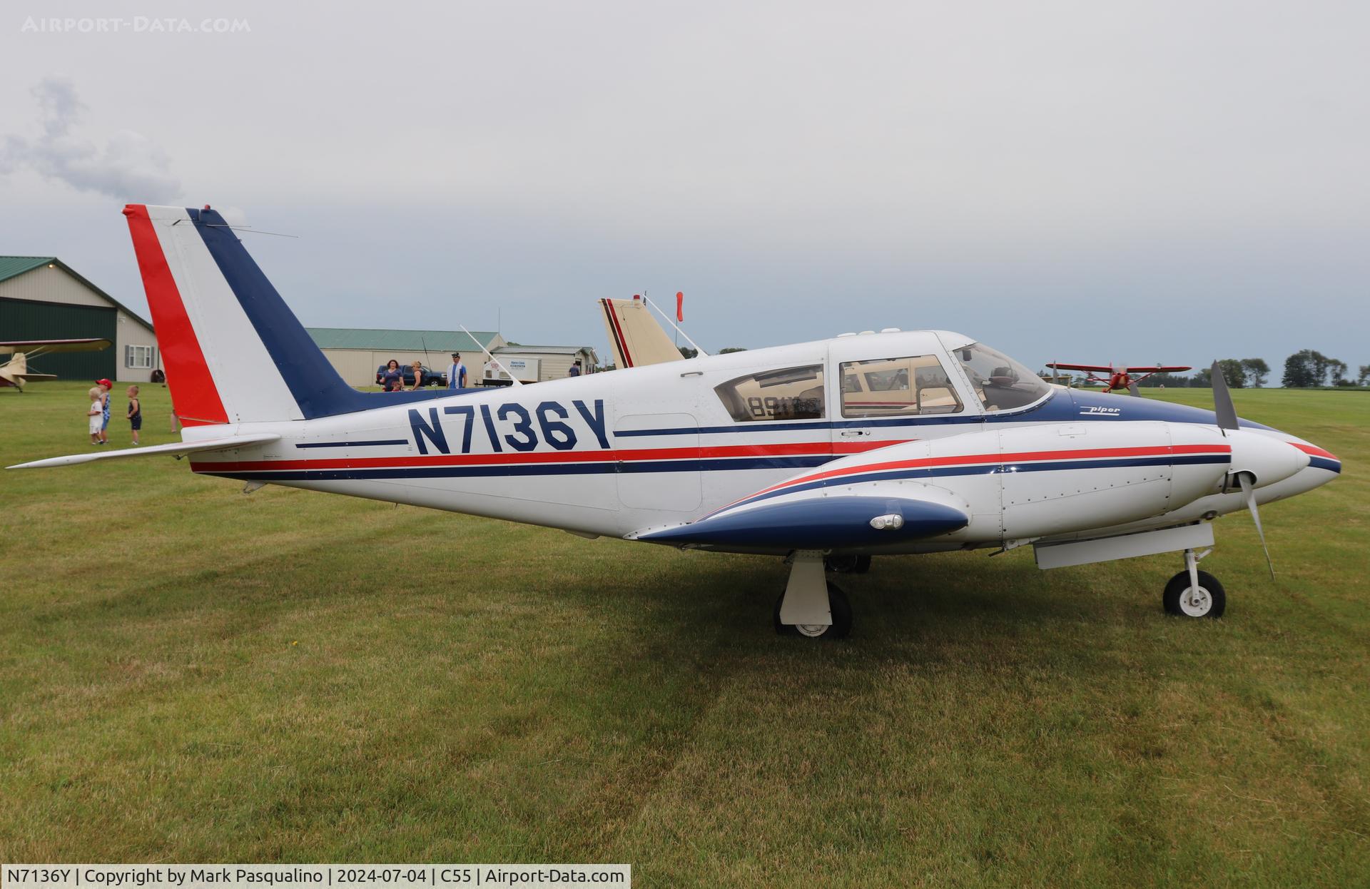 N7136Y, 1963 Piper PA-30 Twin Comanche C/N 30-158, Piper PA-30