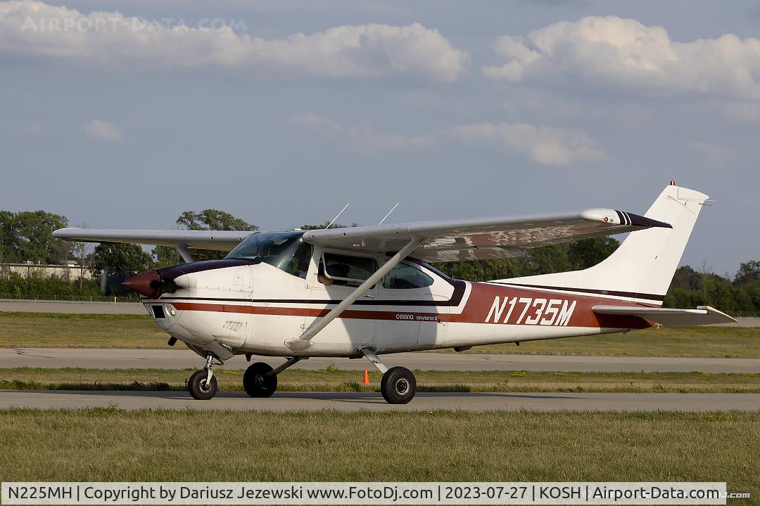 N225MH, 1976 Cessna 172N C/N 17268313, Cessna 172M Skyhawk  C/N 17263156, N225MH